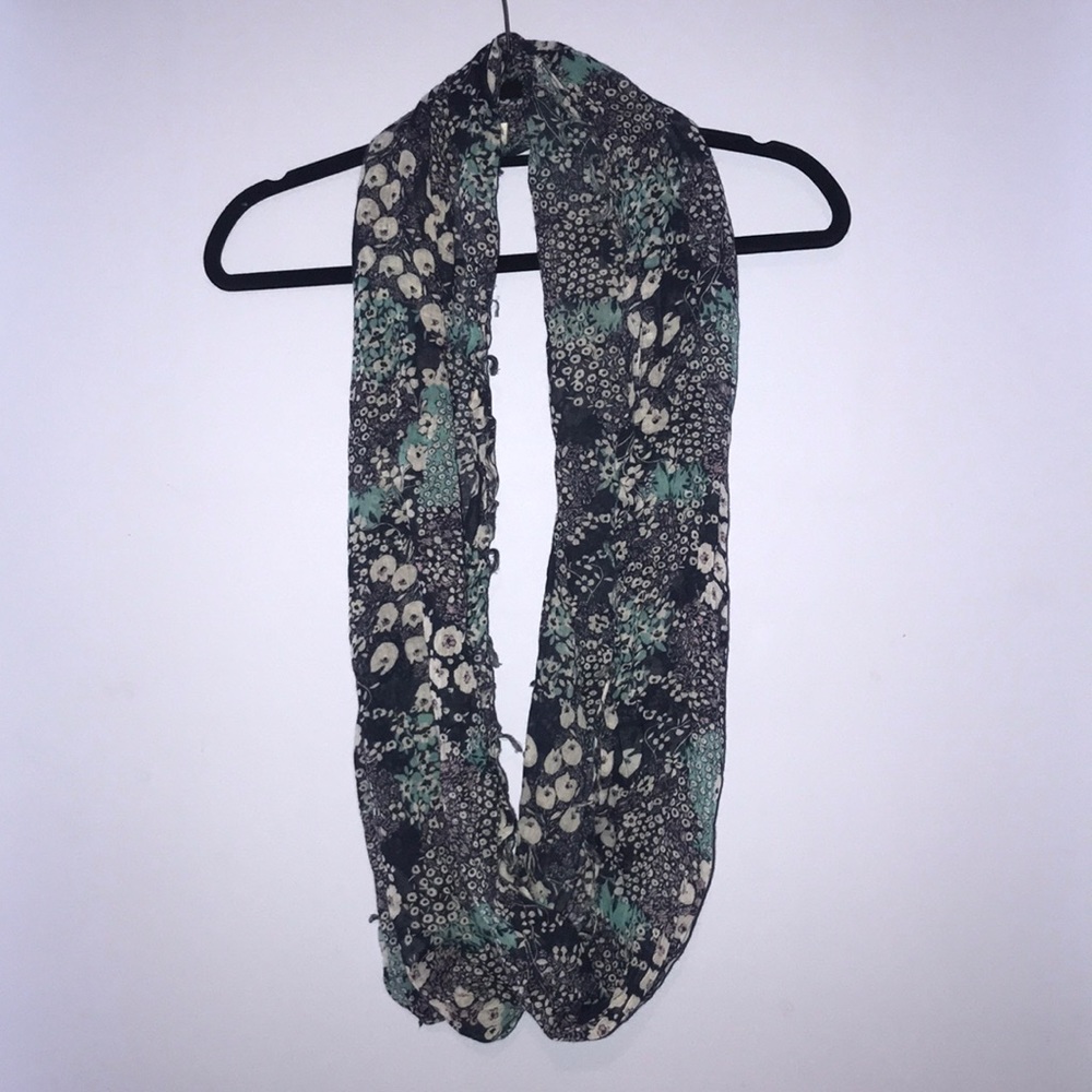 American Eagle Infinity Scarf